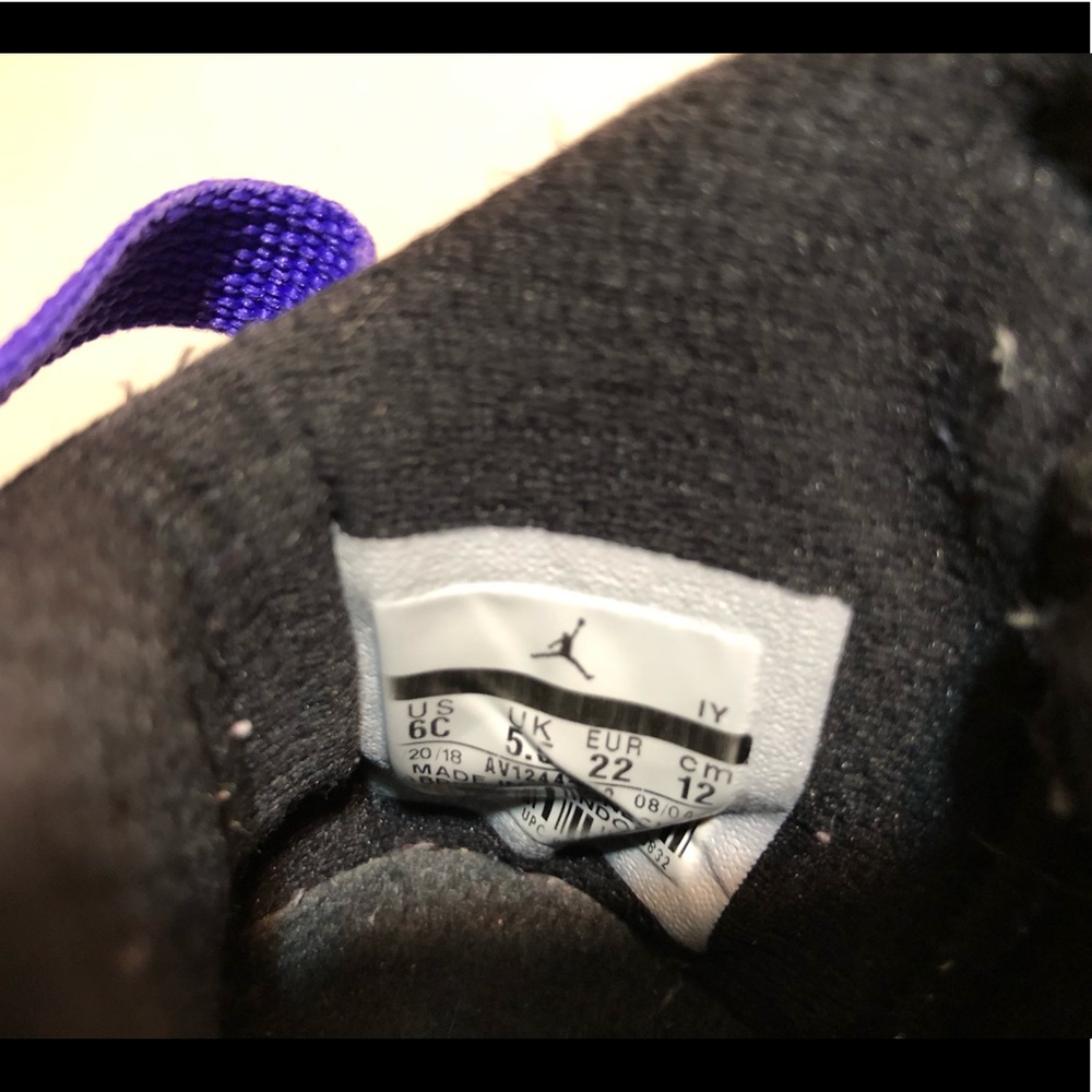 JORDAN Lift Off TD Sneaker. - Picture 7 of 7